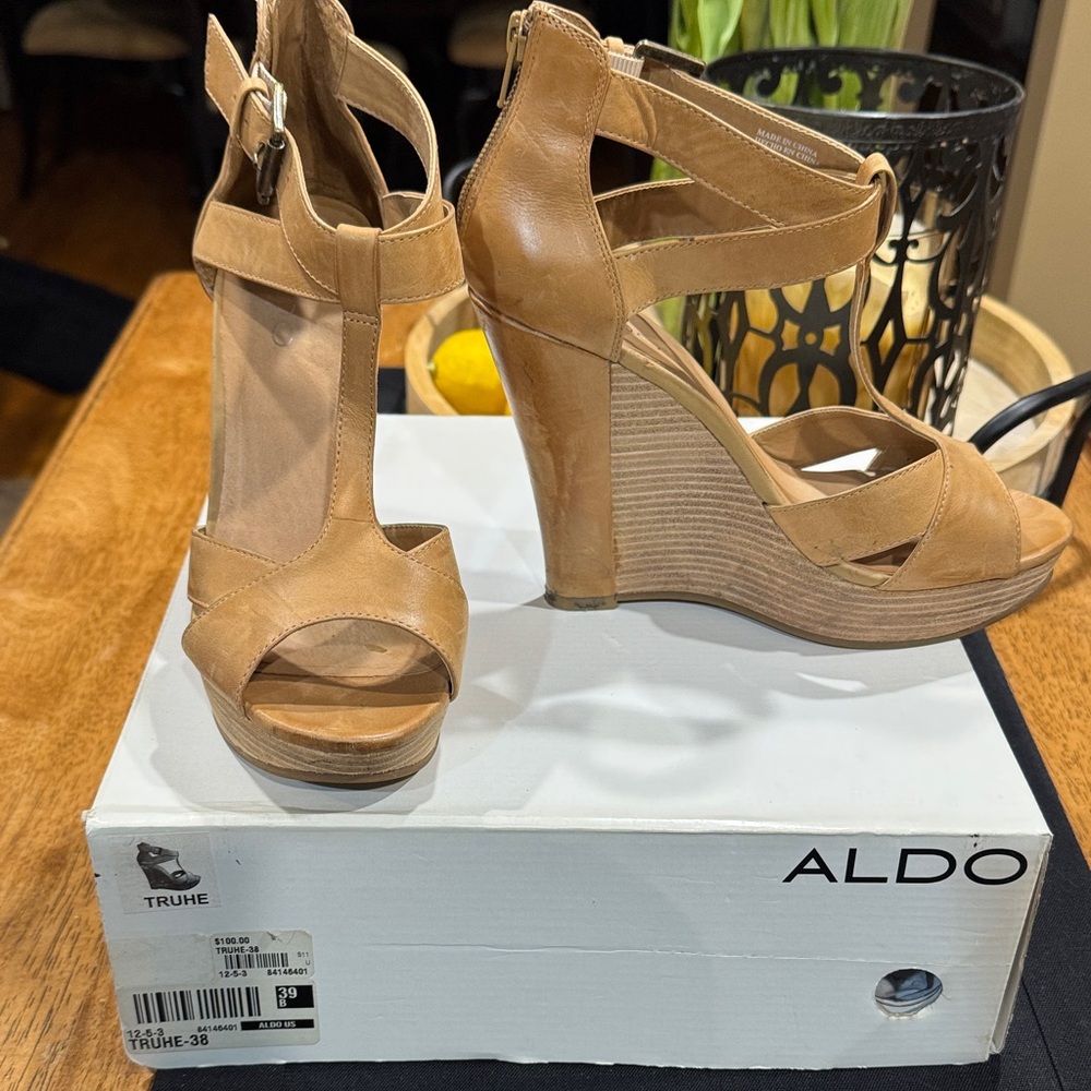 Aldo Truhe Tan Strappy Wedge Sandals Sz 8.5/9